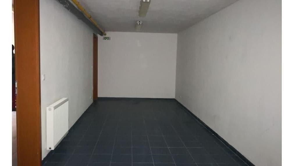 Skladový priestor, v blízkosti Figara, 200 m2 – fotka 2