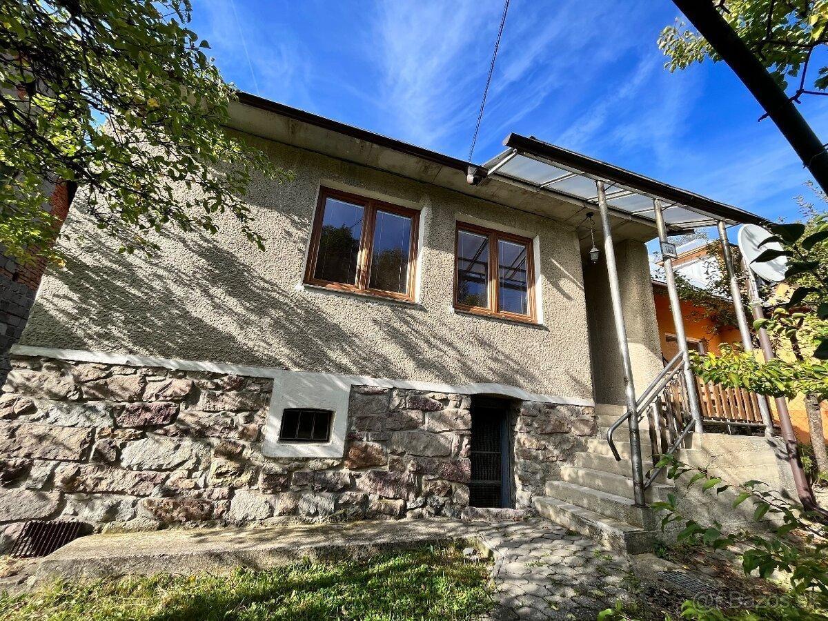 Iba u nás, ponúkame na predaj Rodinný dom v obci Čavoj okres Prievidza.
