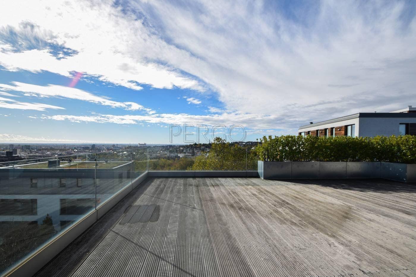 4-izbový penthouse s veľkorysou terasou v komplexe Parkville
