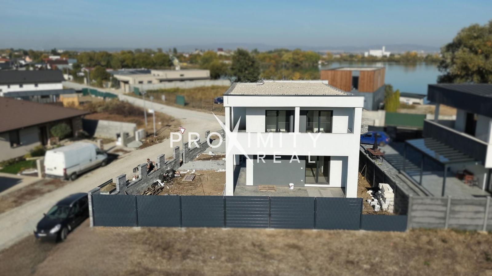 Moderný Rodinný SMARTHOME - ČAŇA
