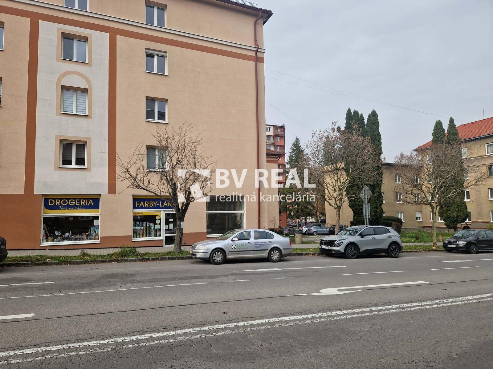 BV REAL Na predaj komerčný priestor 28 m2 Handlová FM2362