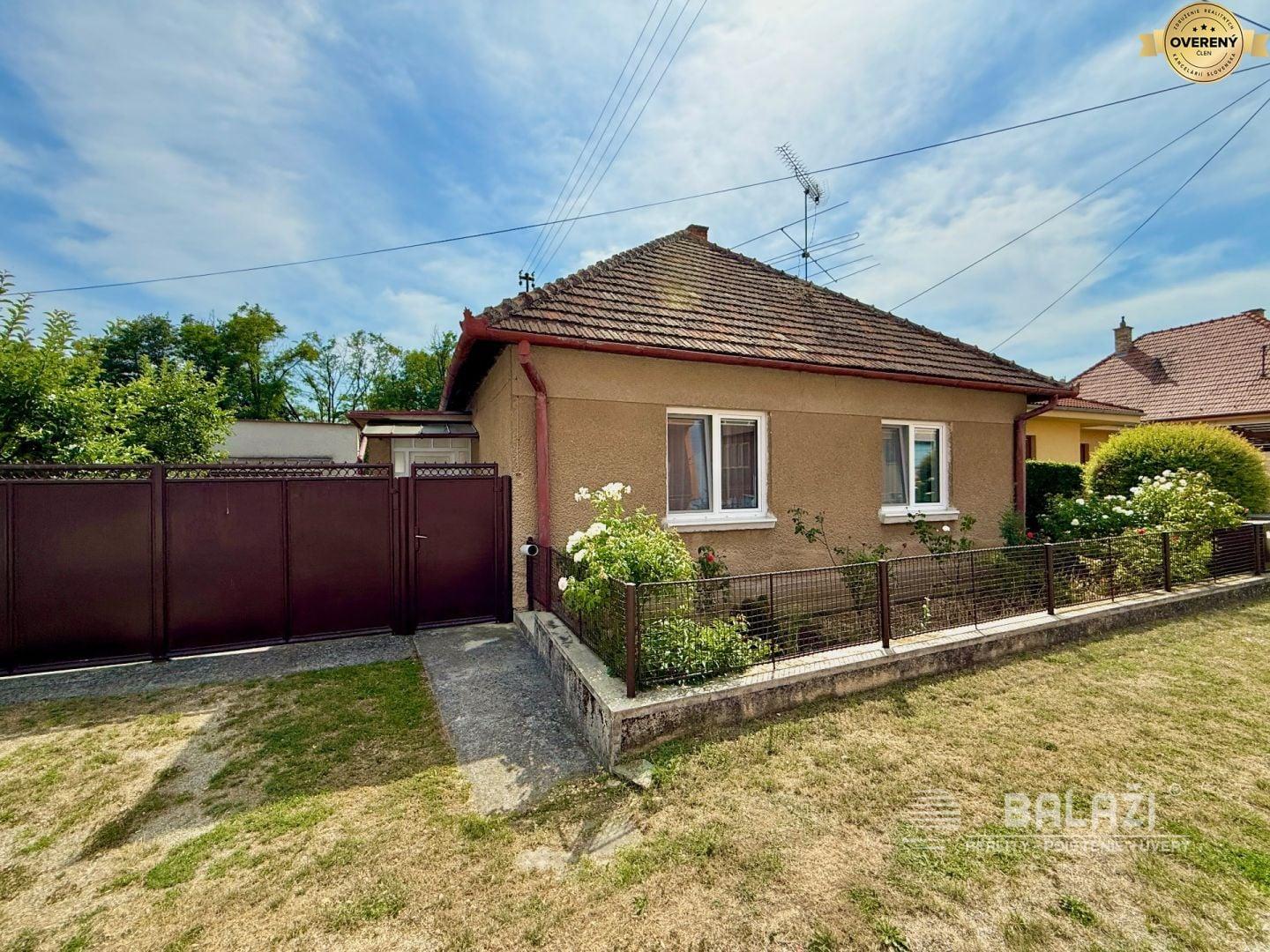 NA PREDAJ -  4 izbový rodinný dom URMINCE, okr. Topoľčany