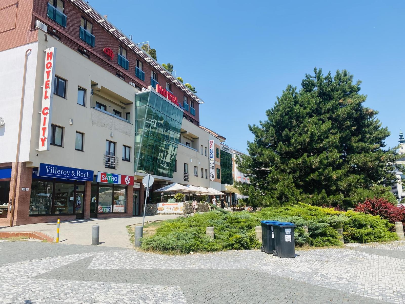 REZERVOVANÝ -PRENÁJOM 2,5 izbového bytu v centre Nitry
