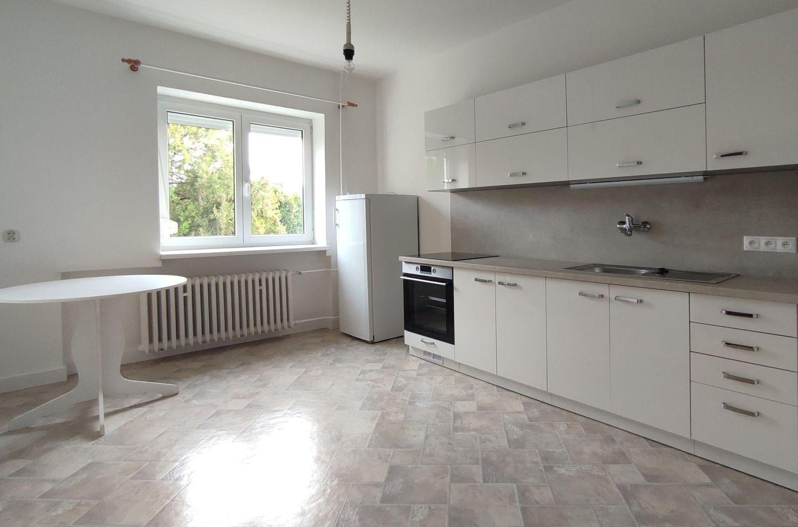 ........ PRENAJATÝ........ELYZIA I PRENÁJOM VEĽKÉHO 3 IZBOVÉHO BYTU 93 m2+ pivnica, sklad, parkovanie, Šamorínska, Bratislava - Podunajské Biskupice