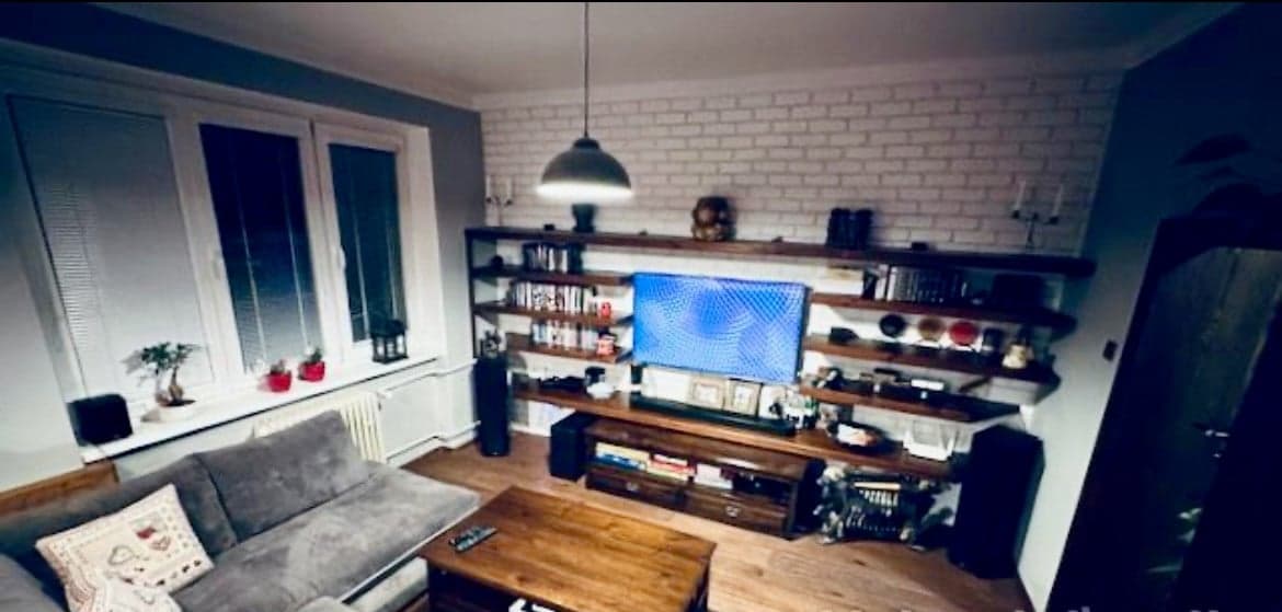 Moderný kompletne zrekonštruovaný 2- izbový byt na prenájom v Rači