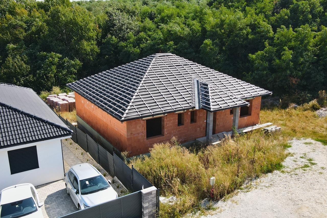 Predaj 5 izb.RD novostavba pri lese M.Lapáš, pozemok 7á