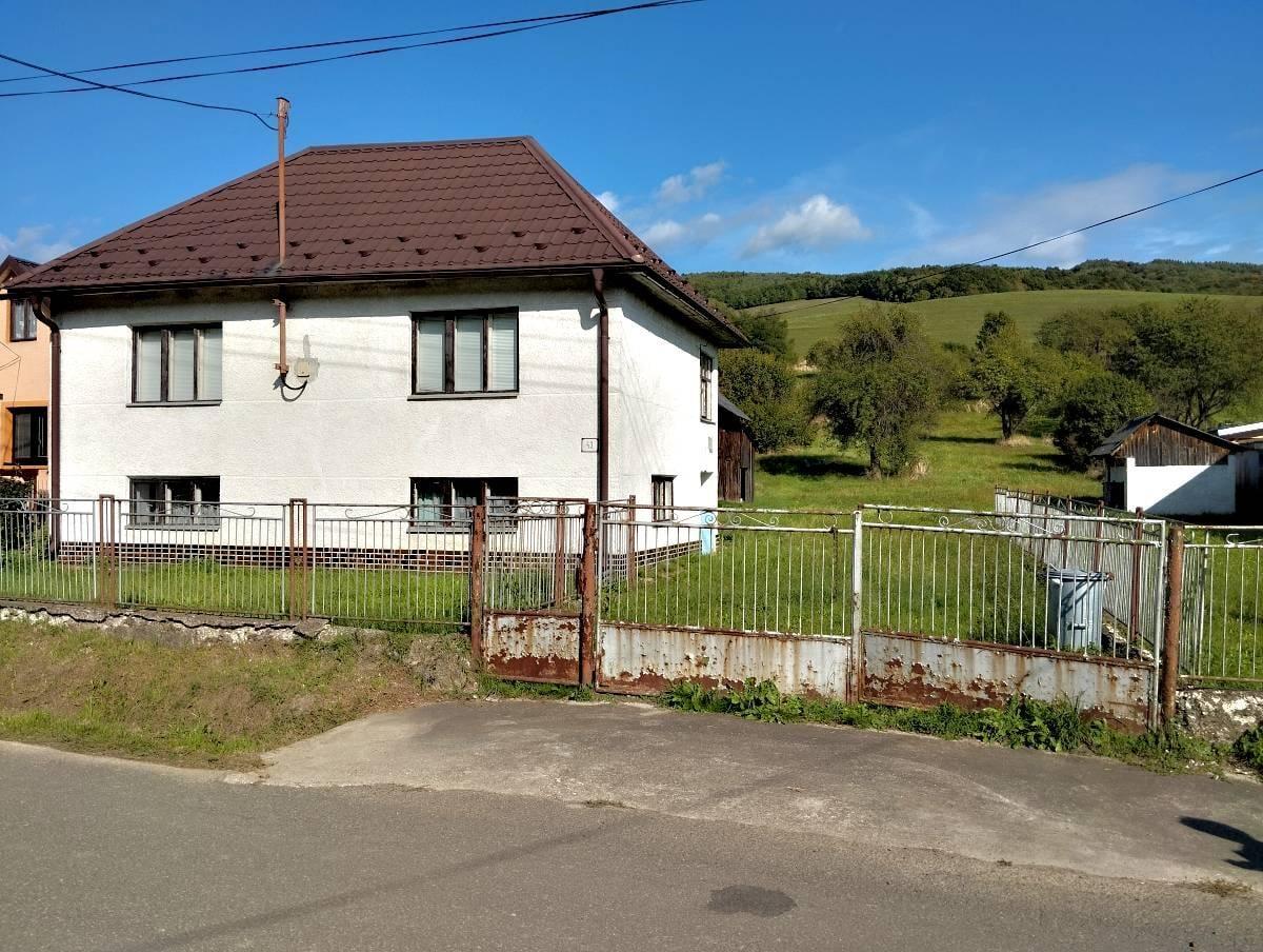 REZERVOVANÉ, Rodinný dom na bývanie i rekreáciu.