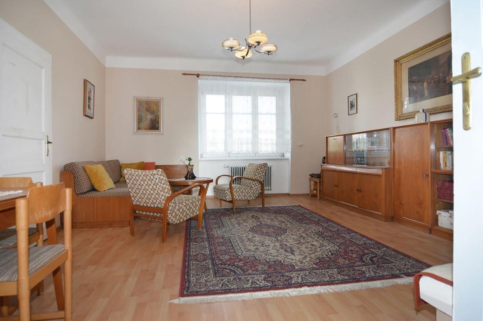 ............. PREDANÝ............. ELYZIA I PREDAJ PRIESTRANNÝ 2 IZB. BYT S LOGGIOU (97 m2), úžasná atmosféra, Račianska ul., Bratislava