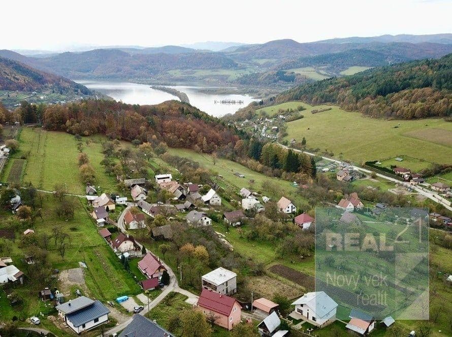 Exkluzívne u nás. Ponúkame na predaj rozostavaný rodinný dom s krásnym pozemkom.