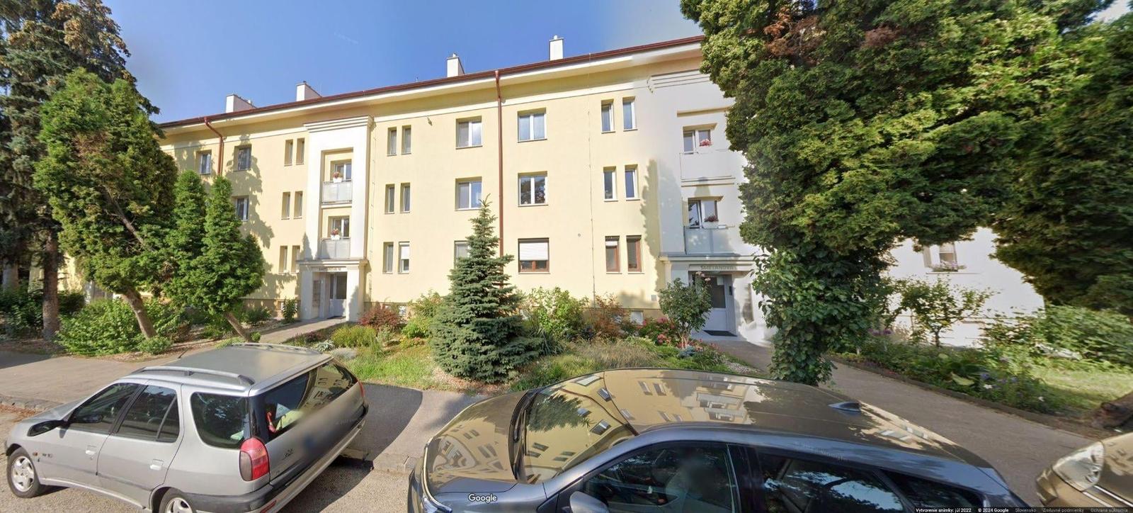 Predaj 2 izbový byt, 55m2, krásna zrekonštruovaná tehlová bytovka, centrum mesta Nitra