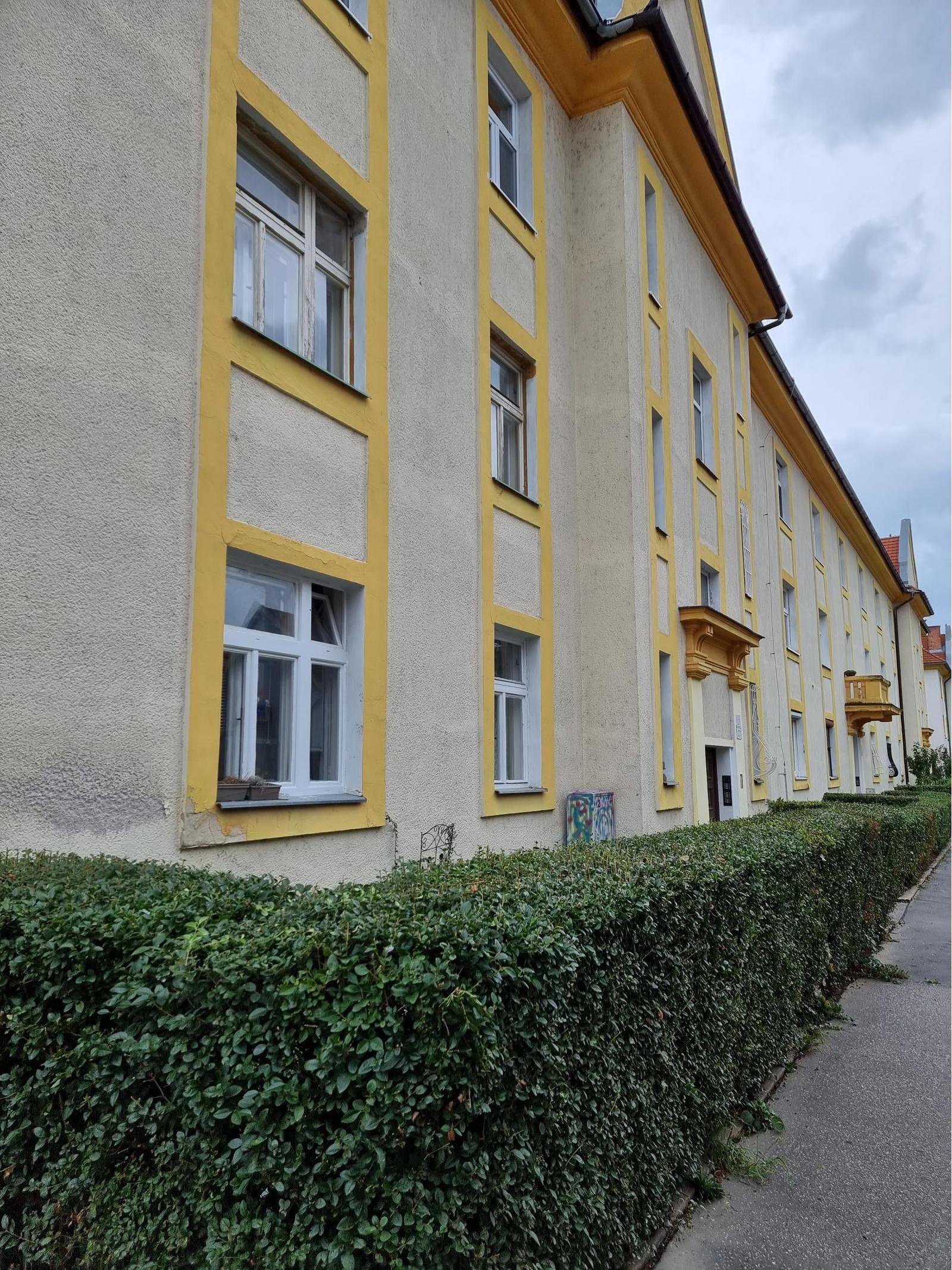 PREDANĚ - "Pavláč" Predaj - 2i Byt Osadná Bratislava - Nové Mesto