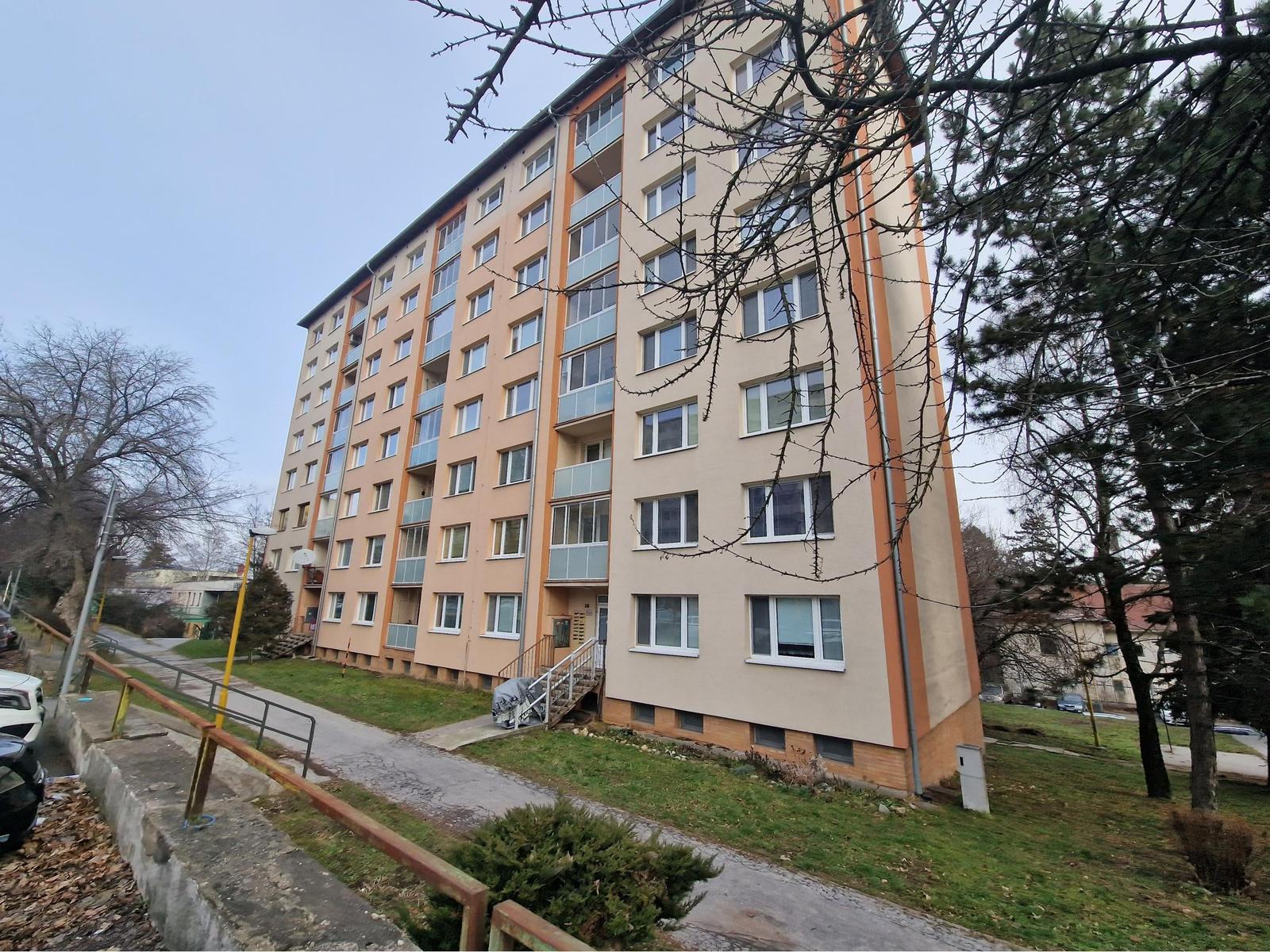 veľký 4-izb byt s logiou, 79m2, Turgnenevova ul, KE-Juh