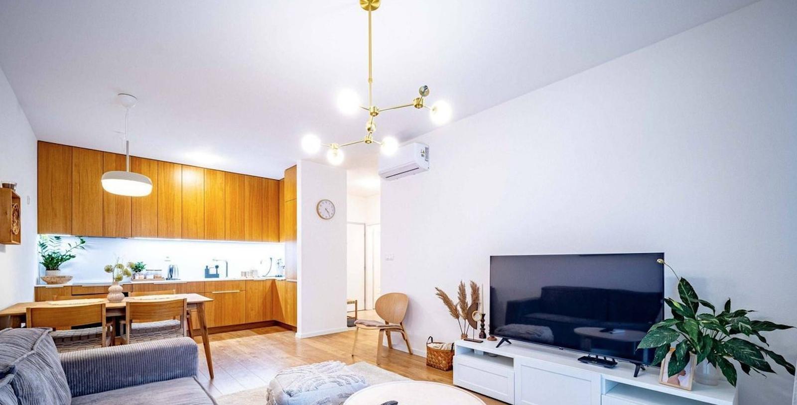 PREDANÉ! - Kompletne zrekonštruovaný 1-izbový byt na ulici Tekovská Nivy, Bratislava