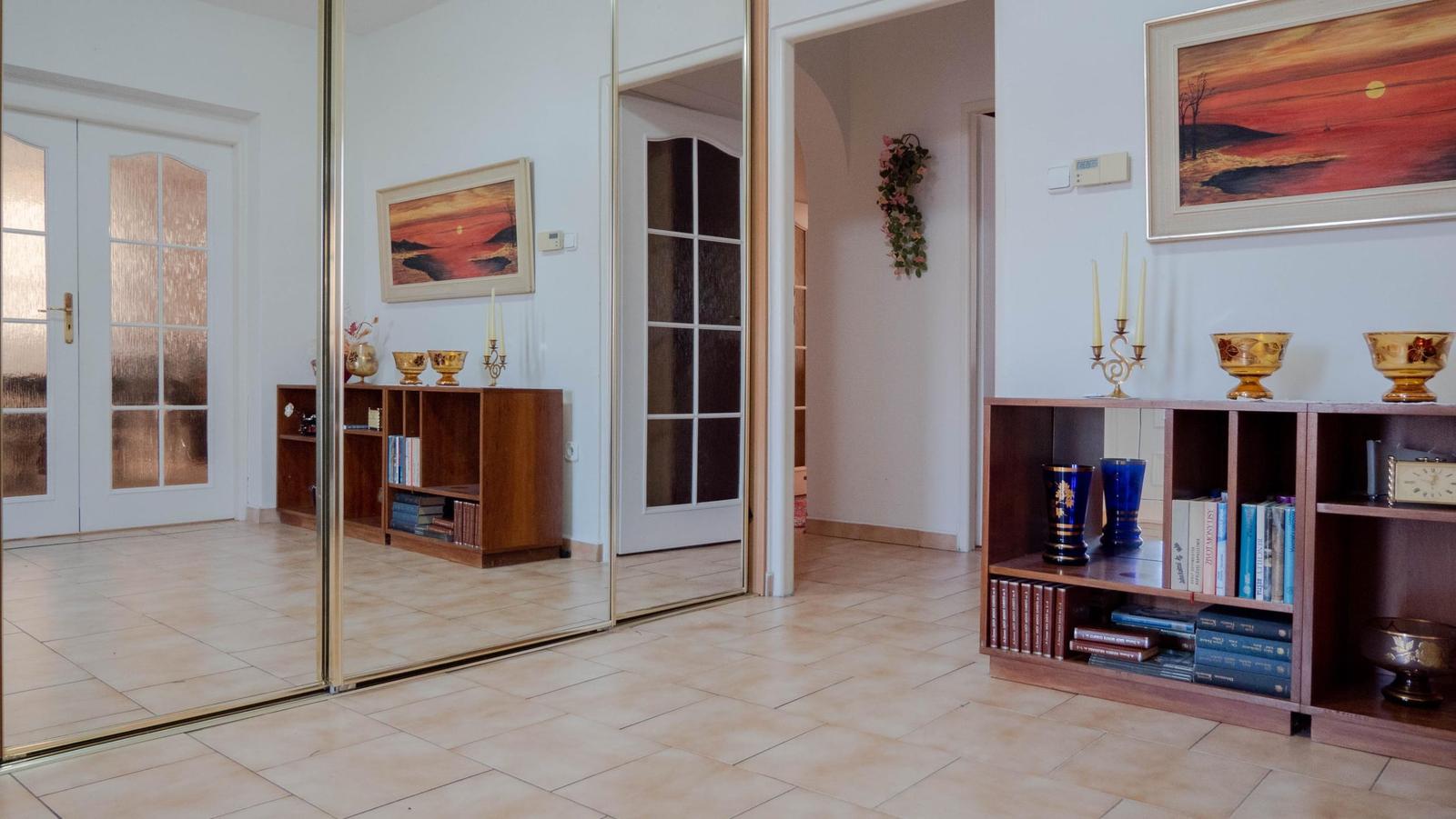 PREDANÉ Na predaj bungalov s garážou Šurany