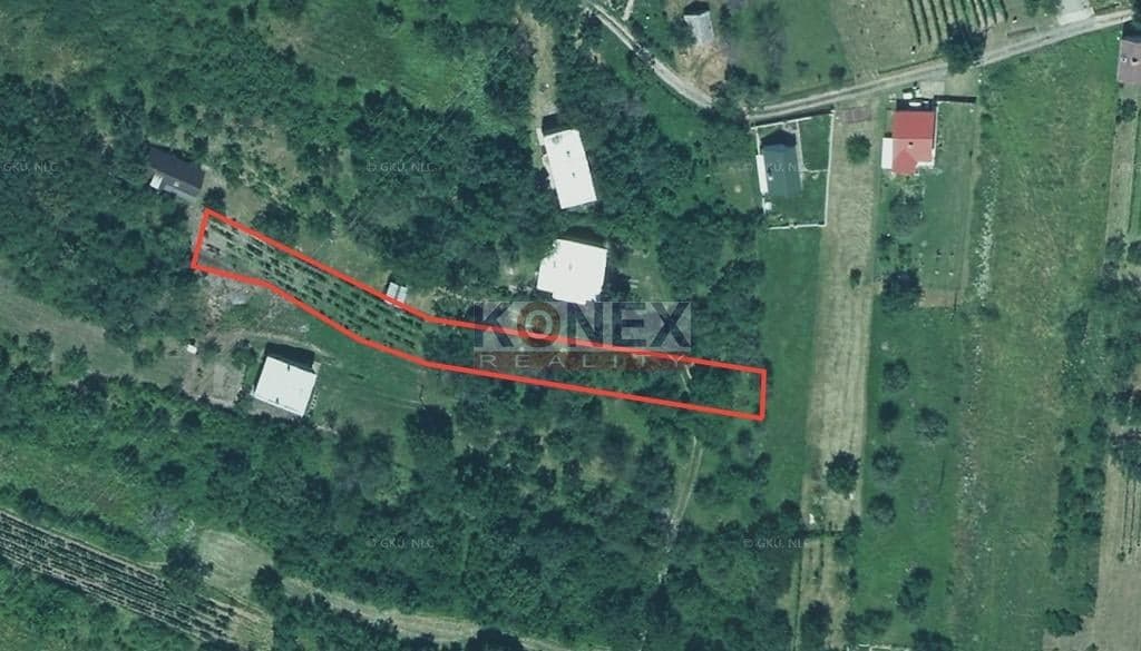 Slnečný pozemok v obci Kaluža