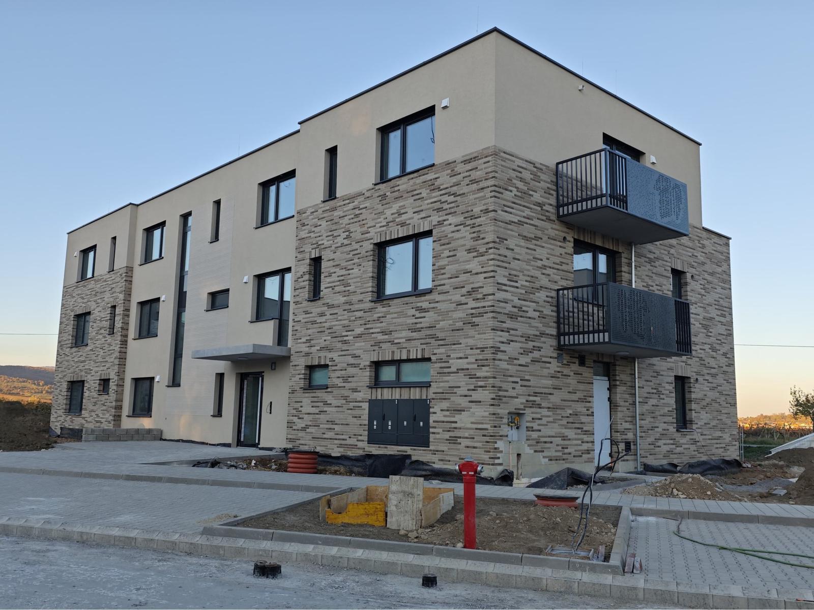 PREDAJ 2 izbový byt s balkónom v Prémiovej novostavbe Pezinok A0+