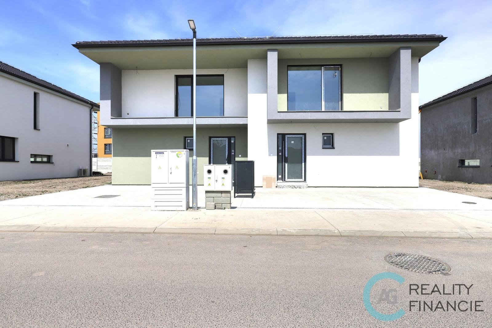 AG reality I všetky REZERVOVANÉ  - novostavba  5 izb RD -mezonety  Miloslavov Alžbetin dvor