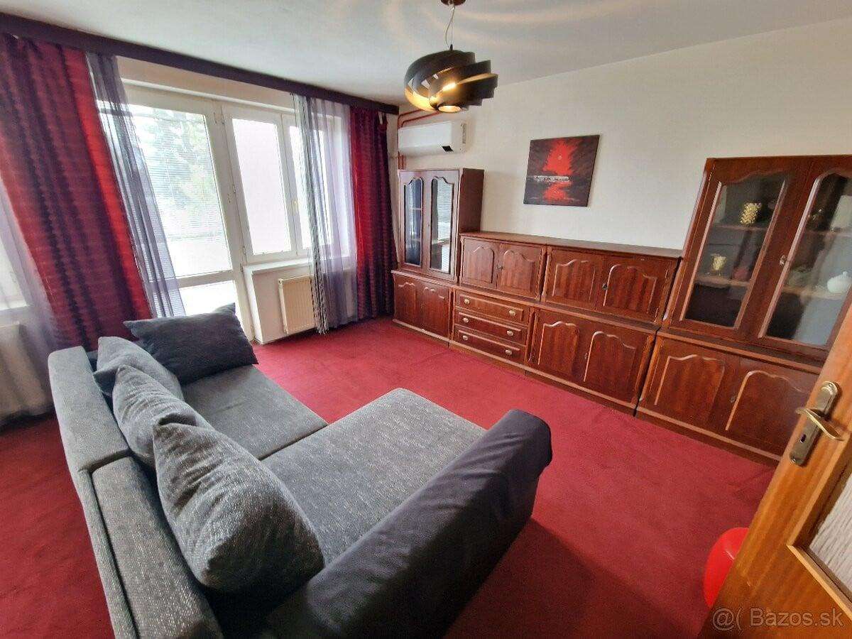 Na prenájom: 3 izb.byt, 84m2, Kremnická ul, Západ-Terasa