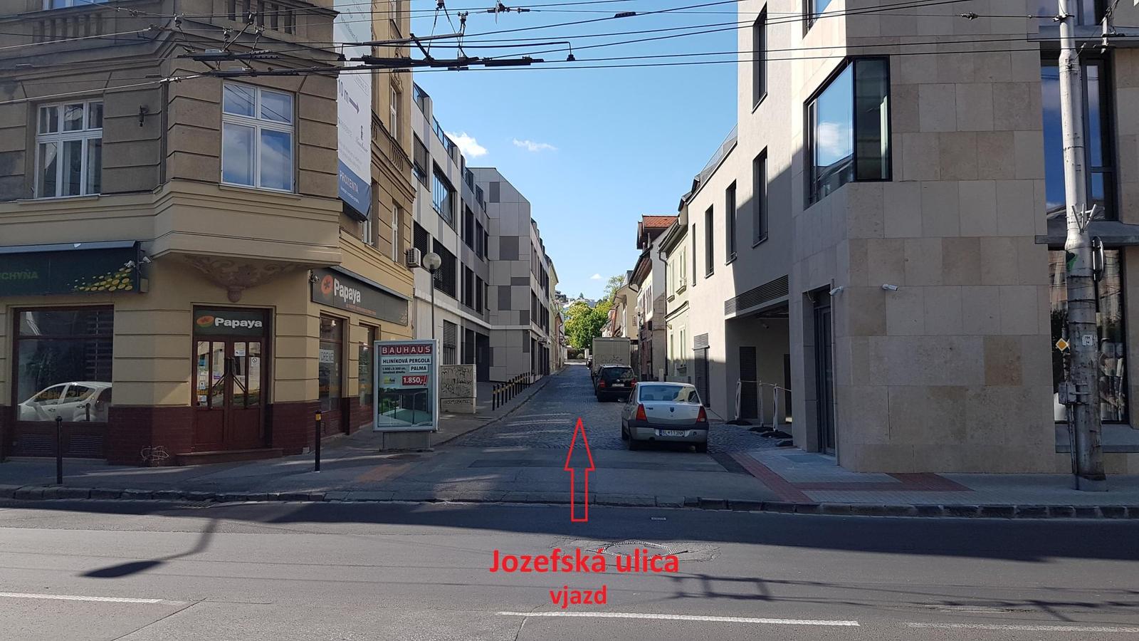 = PRENAJATÉ = Garážové státie Bratislava I - Staré mesto, ul. Jozefská