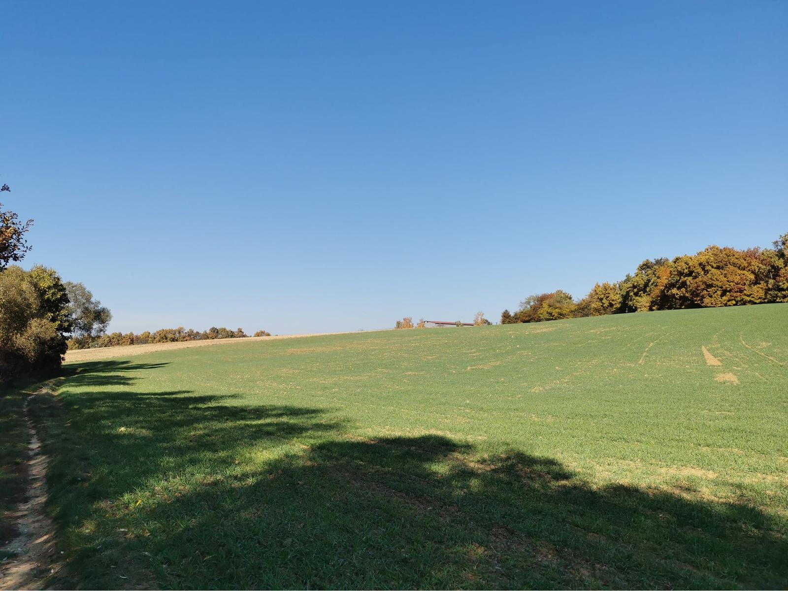 Pozemok v pokojnom prostredí 1401m2 - Veľké Hoste na predaj
