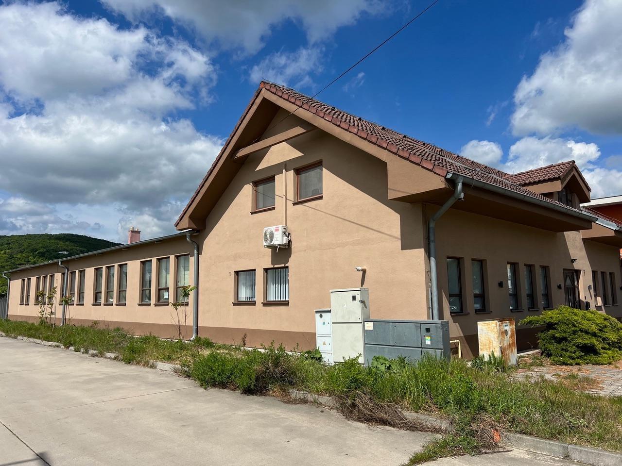 Na prenájom výrobný / administratívny objekt Pezinok Grinava