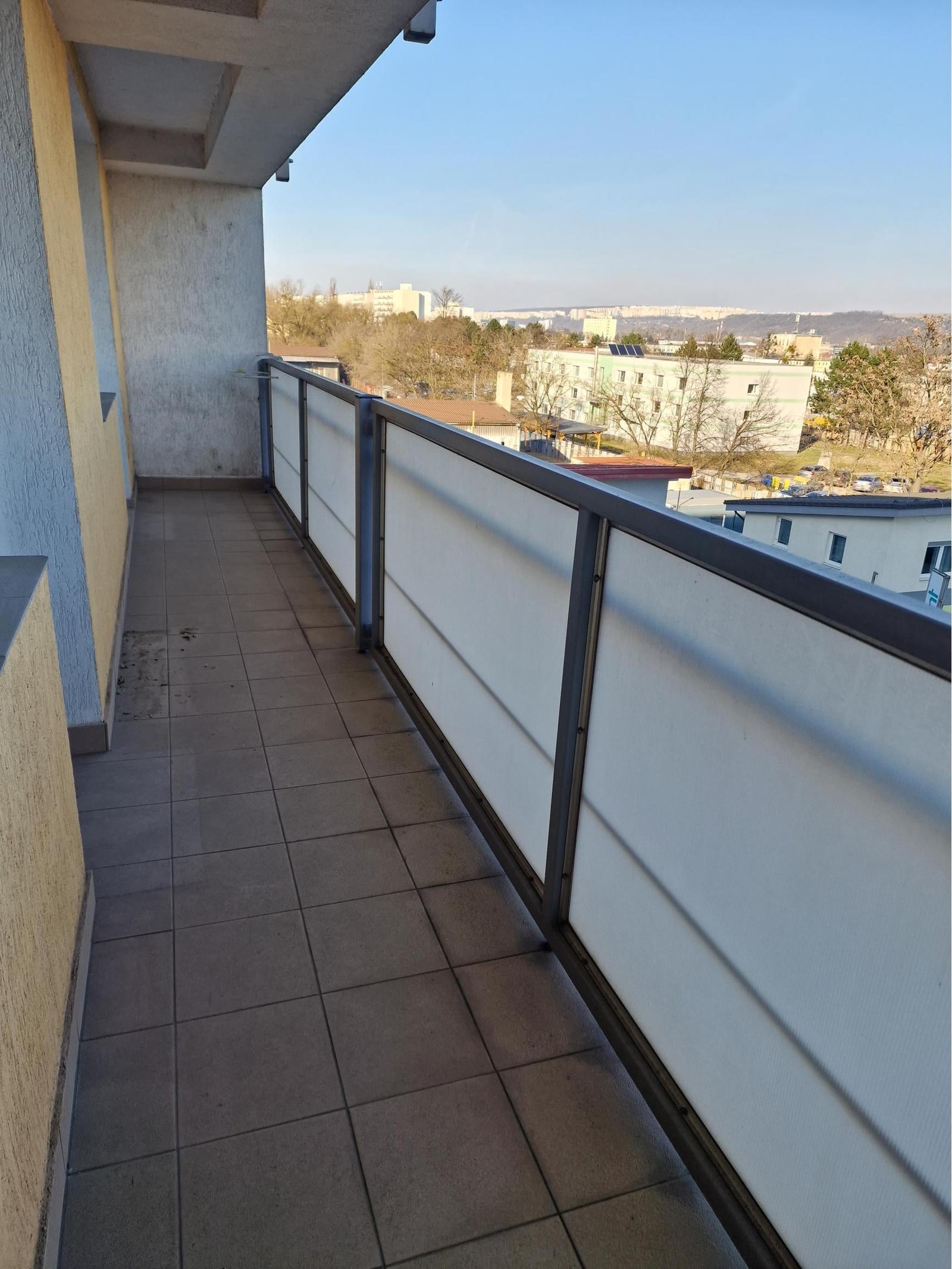veľký 3-izb.tehlový byt s 2 logiami, 87m2, Poľská ul, KE-Juh