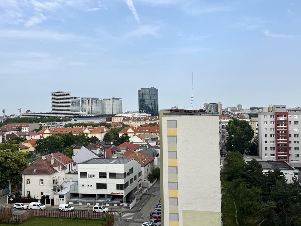 =PREDANÉ=3izb.byt s loggiou a garážou vhodný na rekonštrukciu vo výbornej lokalite