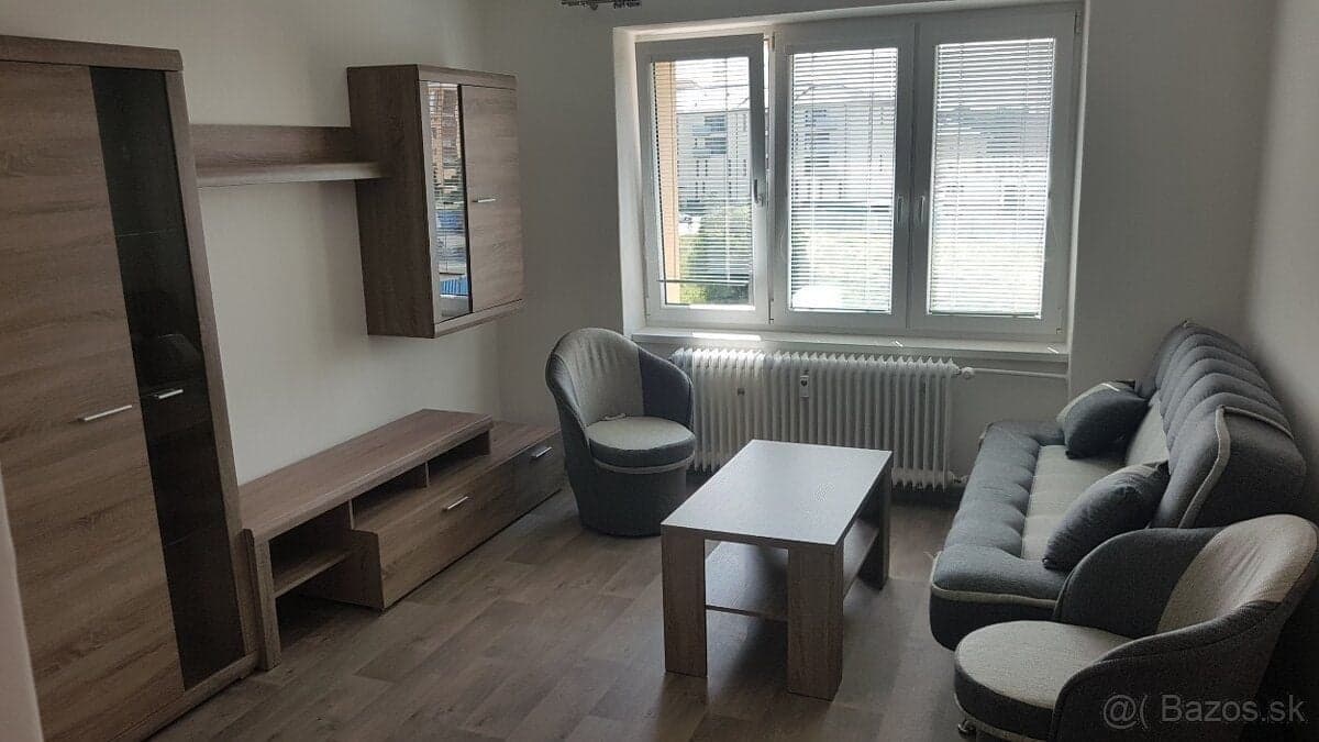 Ponuka na dlhodobý prenájom  3-izbový byt v centre Prešova na Baštovej ulici