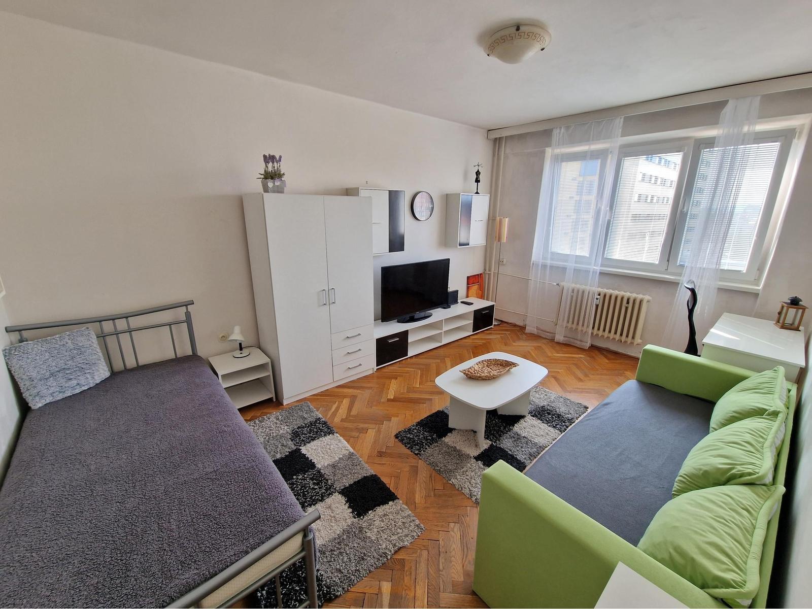 1izb.tehl.byt, 38m2, Tyršovo nábrežie, KE-Staré Mesto