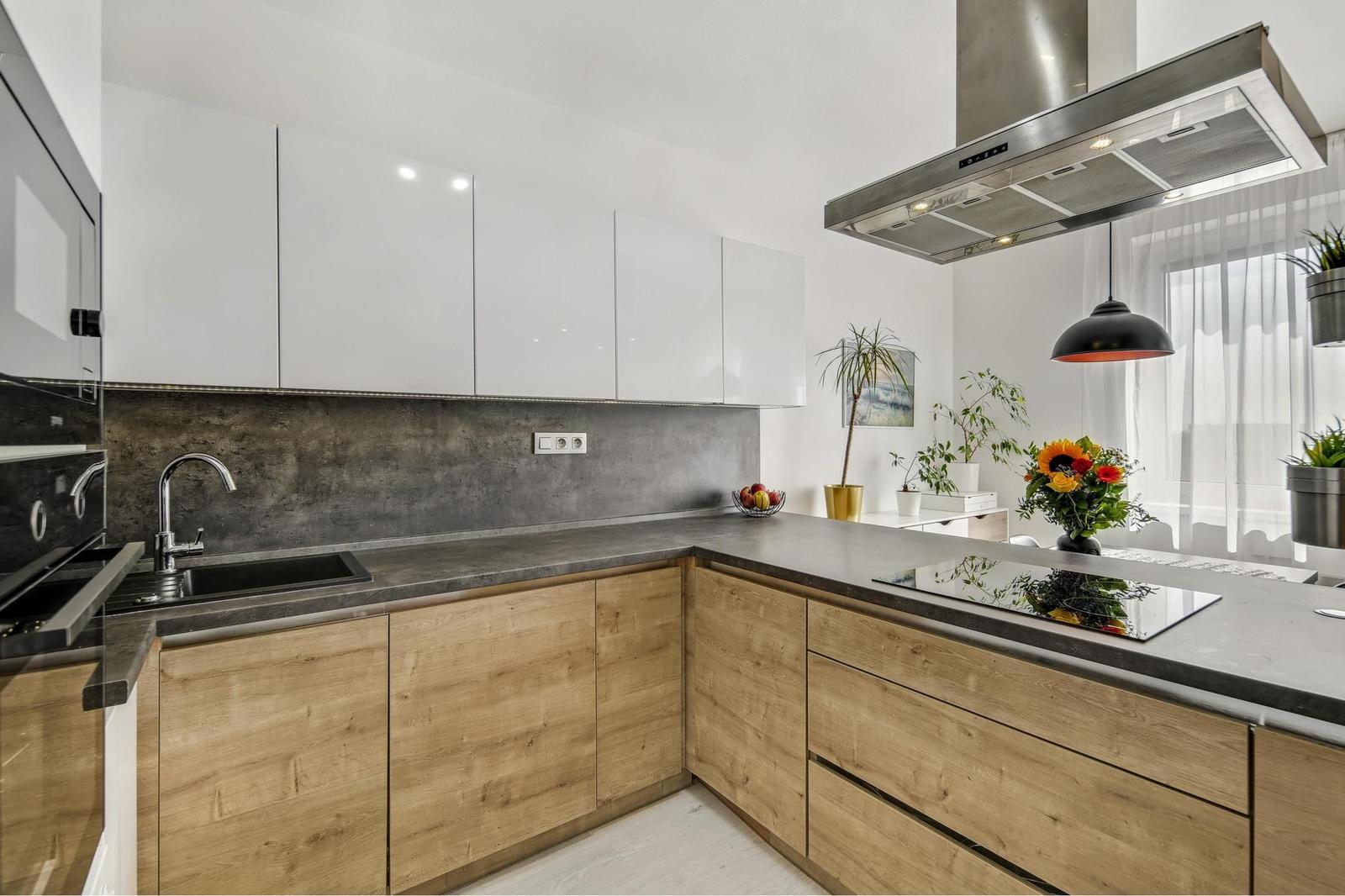Predaj priestranný 2-izb. byt 58m2 + 4,5m2 balkón, Kazanská, Podunajské Biskupice