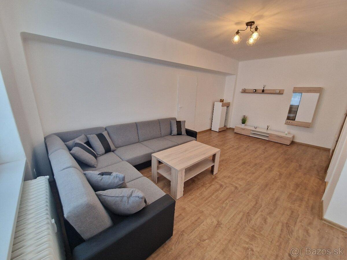 2(3) izb.tehl.byt, 2balkóny, 78m2,Komenského ul, Staré Mesto