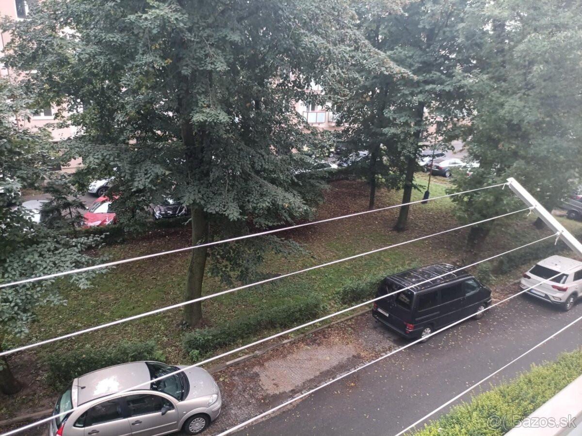 PREDAJ 2iz.byt na Hlinkovej
