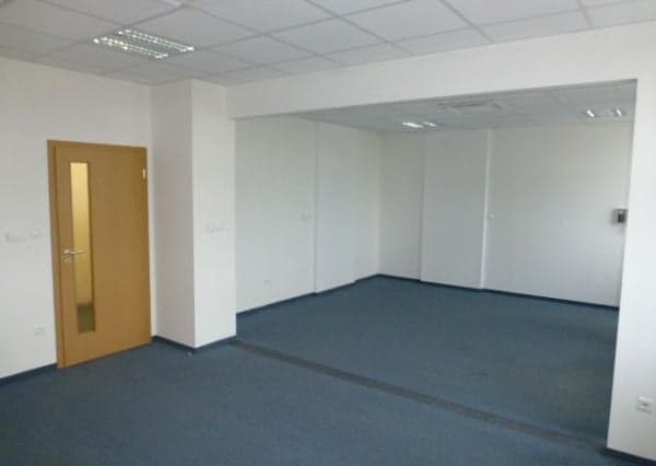 Klimatizovaná kancelária na prenájom - 39,42 m2, Slovnaftská ul.