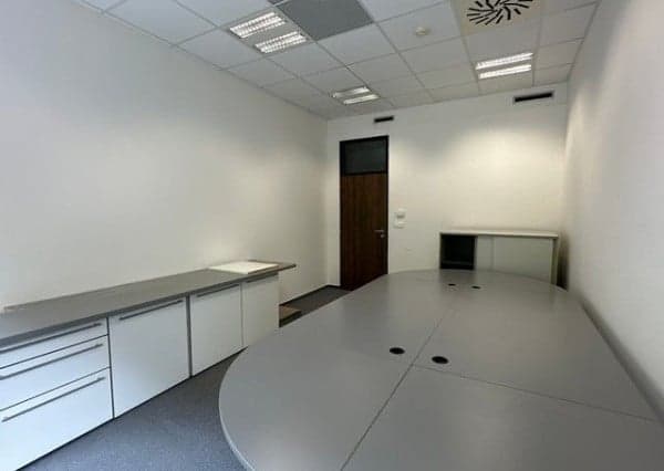 Kancelária v budove OMNIPOLIS na prenájom - 20,15 m2, ul. Trnavská cesta