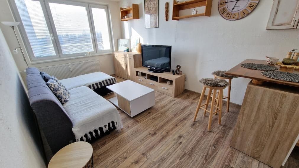 1,5-izb.byt, 42m2, zariadený, Sputnikova ul, KE-Nad Jazerom