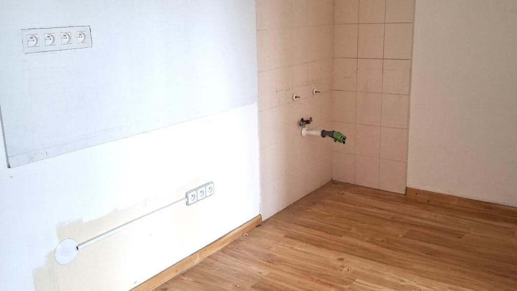 Prenájom kancelárskych priestorov Bytčická ulica 80 m2 – fotka 2