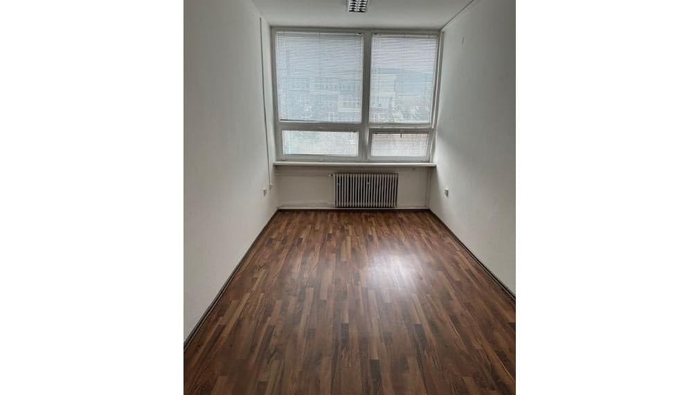 Kancelárske priestory s umývadlom - od 15 m2, Račianska ul.