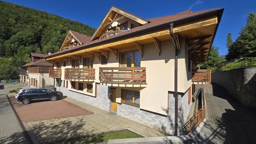 Výnimočná investičná príležitosť! Na predaj Penzión Adika v srdci Nízkych Tatier