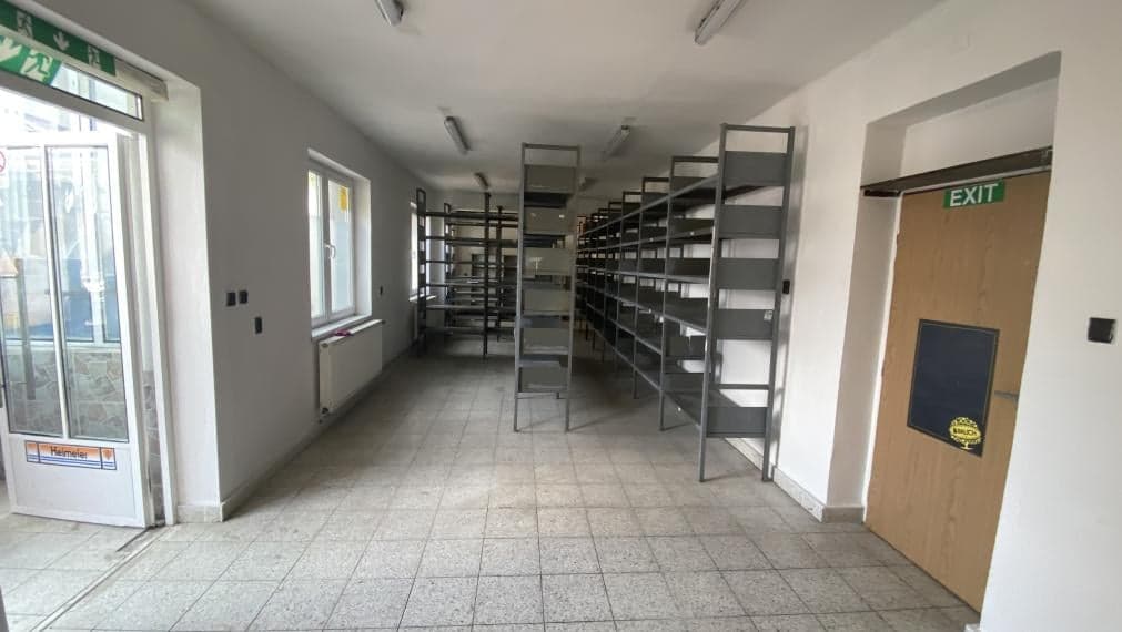 Obchodný priestor alebo suchý sklad 59 m2, Južná trieda