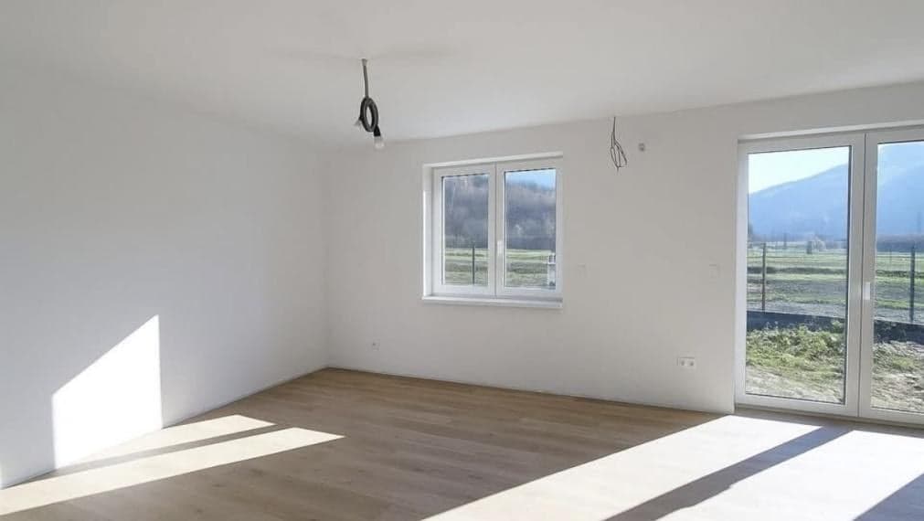Rodinný dom - bungalov  106 m2 neďaleko Košíc, obec Ruskov, novostavba – fotka 2