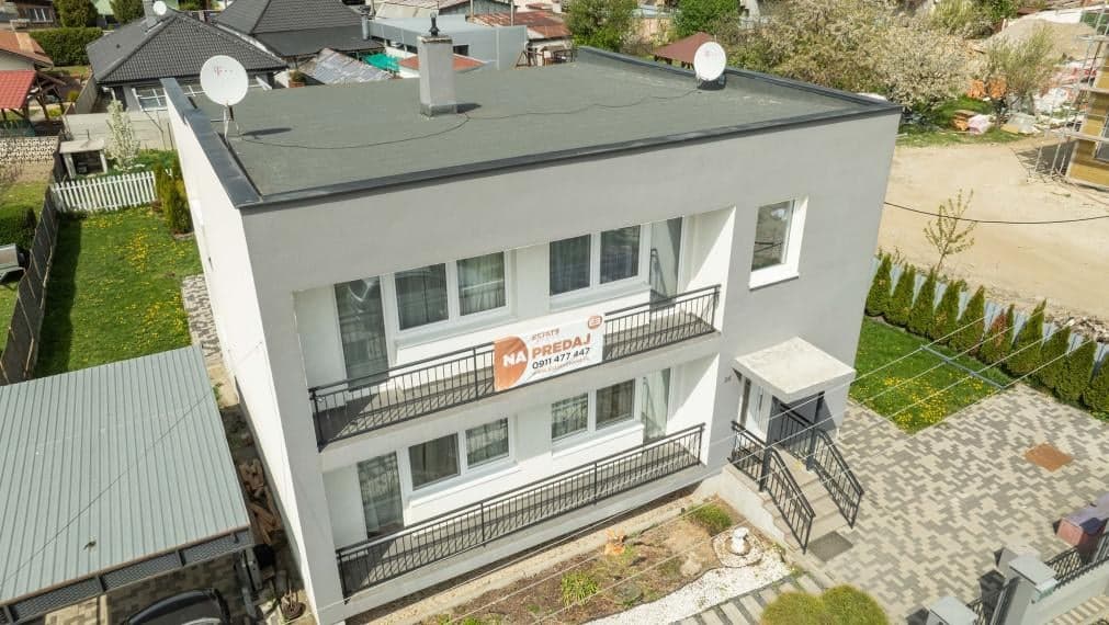 PREDANÉ!– Na predaj dvojgenerečný 7 izbový rodinný dom v Dunajskej Lužnej – ideálne bývanie pri hrádzi