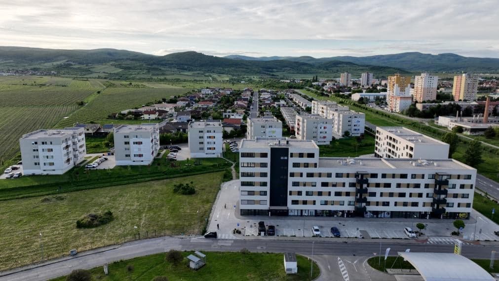 PRENÁJOM nebytový priestor PEZINOK s bezproblémovým parkovaním – fotka 2