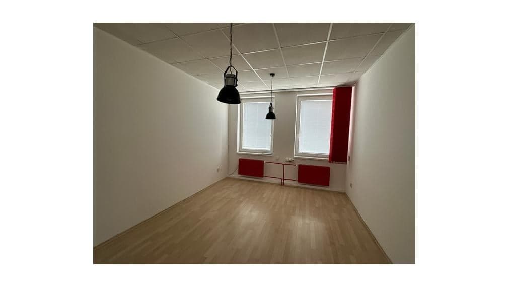 Kancelárske priestory na prenájom - od 15 m2, Bajkalská ul.