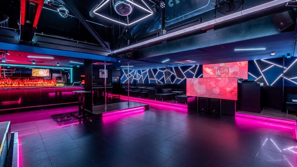 BEDES | Reštauračný priestor 270 m² po kompletnej rekonštrukcii, frekventovaná lokalita