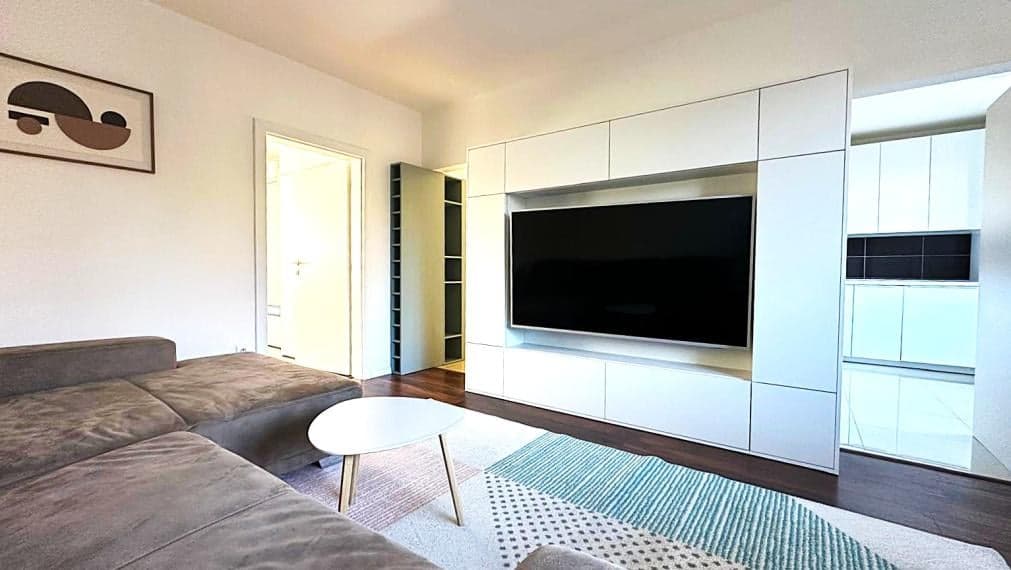 AFYREAL predane 4izb Cabanova ul., kompletná rekonštrukcia, úložný priestor, loggia, výťah, slnečný, svetlý