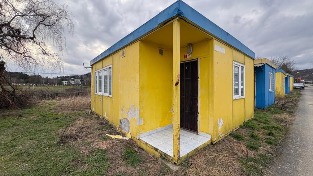 ID-3617 ZAUJÍMAVÁ NOVINIKA - Komplex chatiek - šírava, časť Kaluža