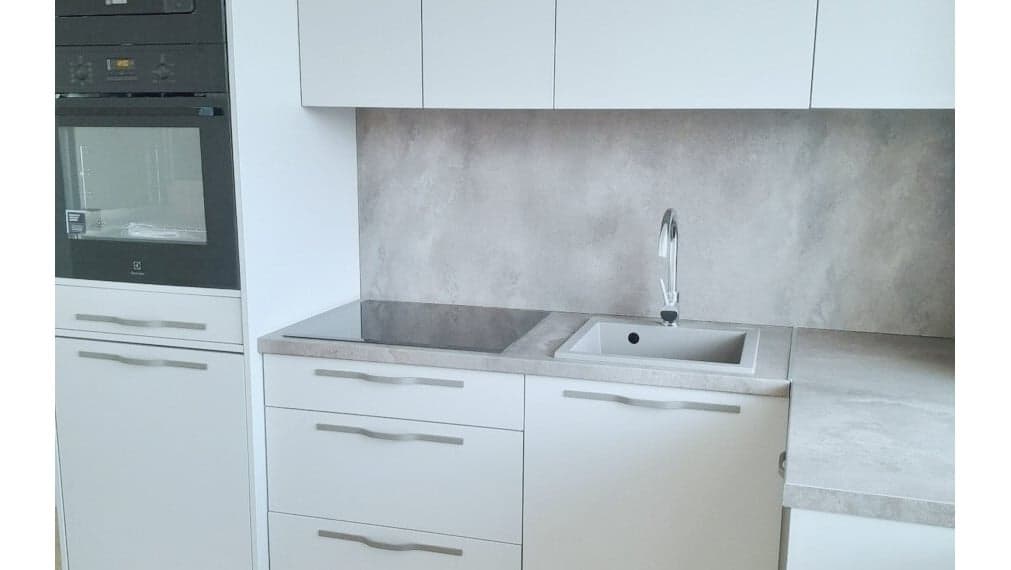 Na predaj 3 izbový byt,  Jenisejská ulica, Jazero  -  Košice