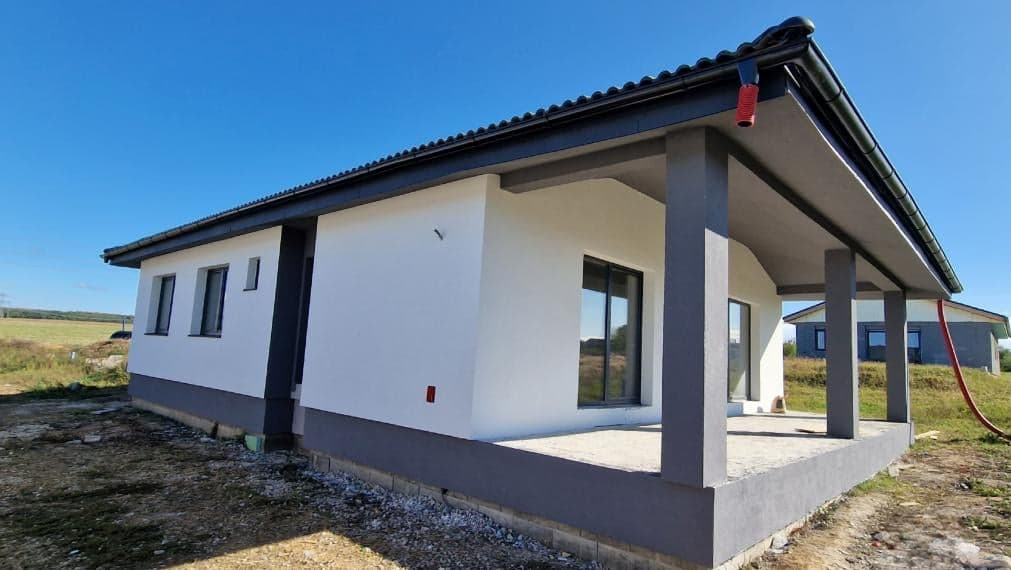 NOVOSTAVBA, 4-izb.rodinný dom s 5,4ár.pozemkom, obec Cestice, KE-Okolie