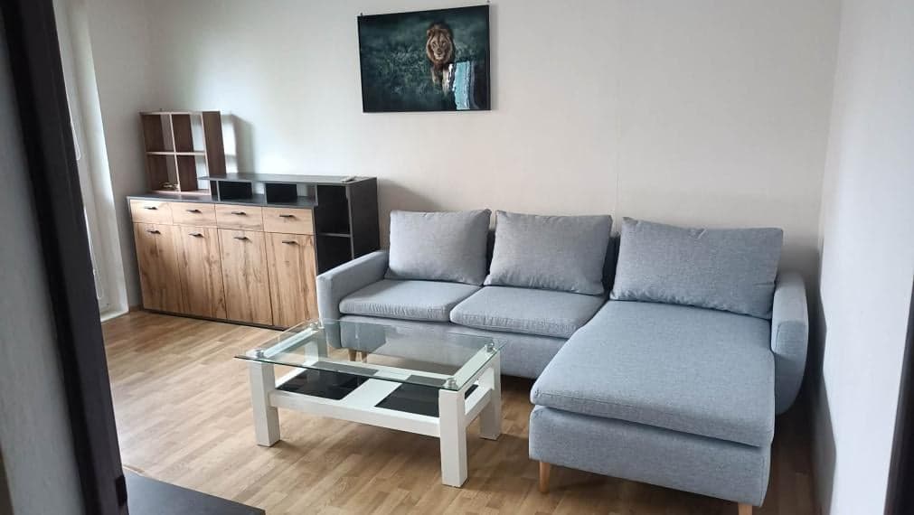 Prenajatý do 1.3.2027.... Vyhľadávaný 1 izbový byt s balkónom blízko centra – fotka 2