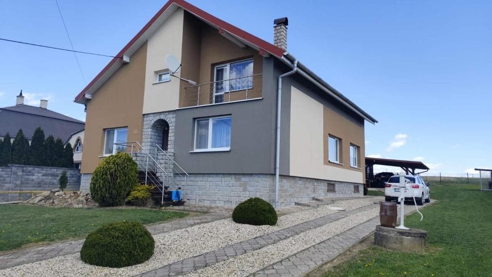 ID-3805 LEN U NÁS – Priestranný rodinný dom s krásnym pozemkom TRHOVIŠTE